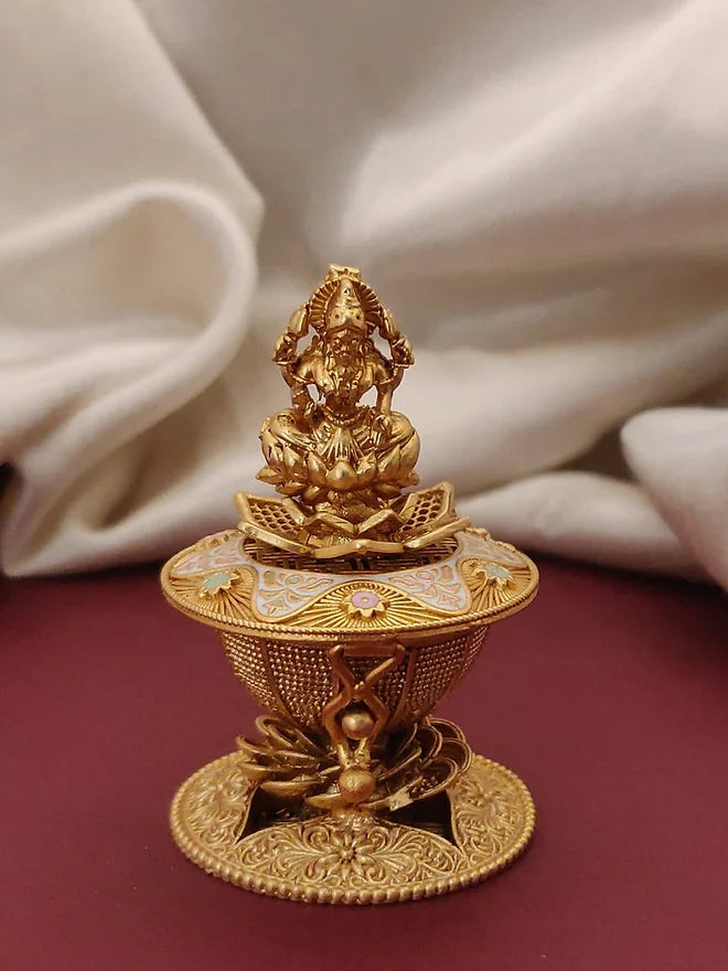 Antique Kum Kum Box Sindoor Dabbi Kankawati by Nayab